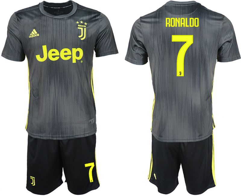 juventus black jersey 2018